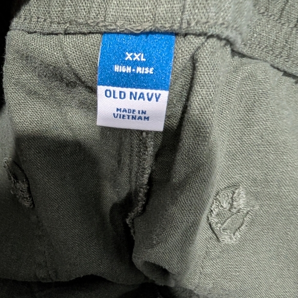 Old Navy Army Green High-Rise Women's Shorts in Size XXL - Picture 6 of 9